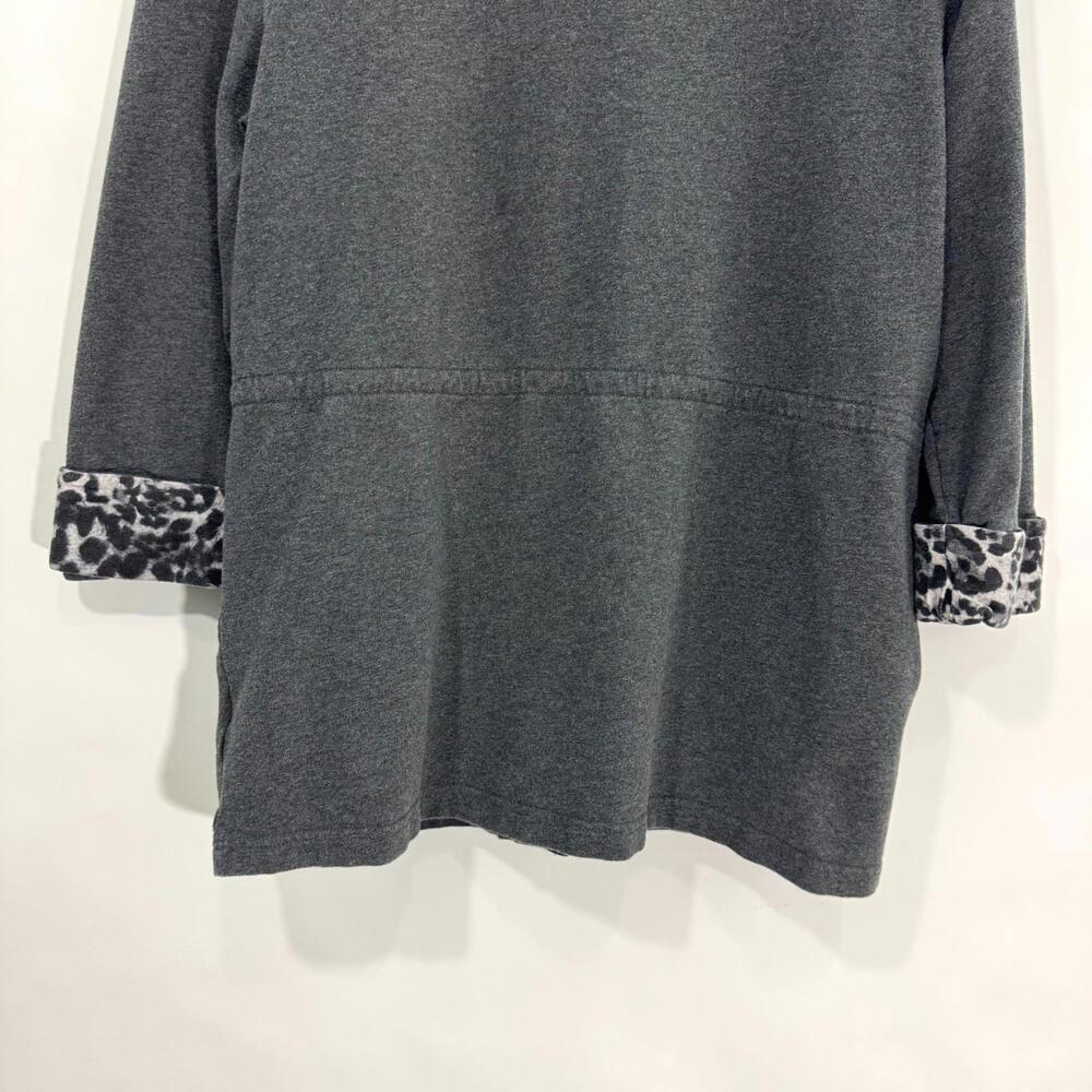 JM Collection Women’s Size Medium Gray Animal Print Trim Knit Jacket Casual - Picture 11 of 12
